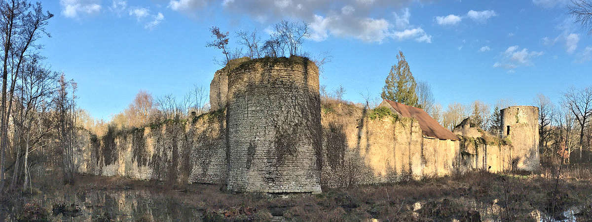 site du Mez-le-Maréchal - vue du sud-ouest